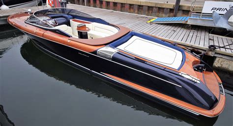 riva aquariva 33.